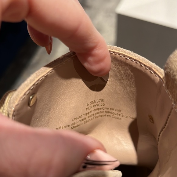 Karl Lagerfeld boots size 6.5 Tan/Beige - Picture 4 of 5